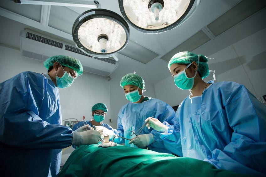 Understanding The Difference Between Minimally Invasive and Open Surgery